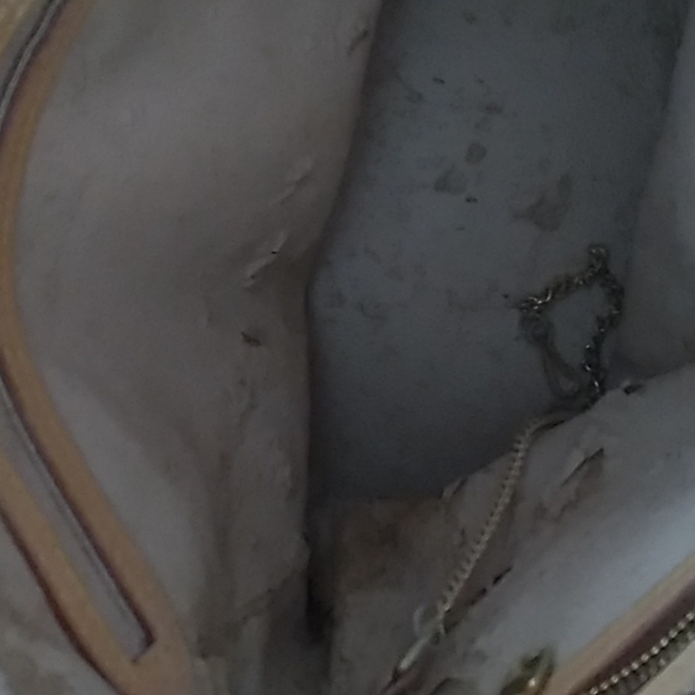 Louis vuittons handbag - Picture 2 of 4